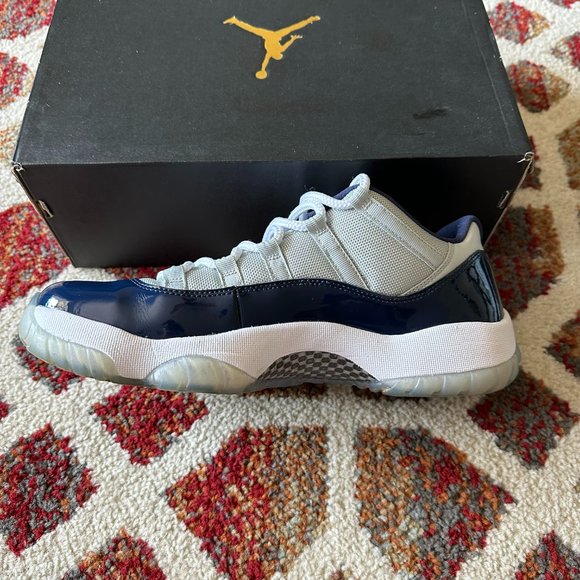 Men\'s Jordan 11 Lows, Georgetown, Size 11.5, VERY GOOD SHAPE BARELY WORN main image 9